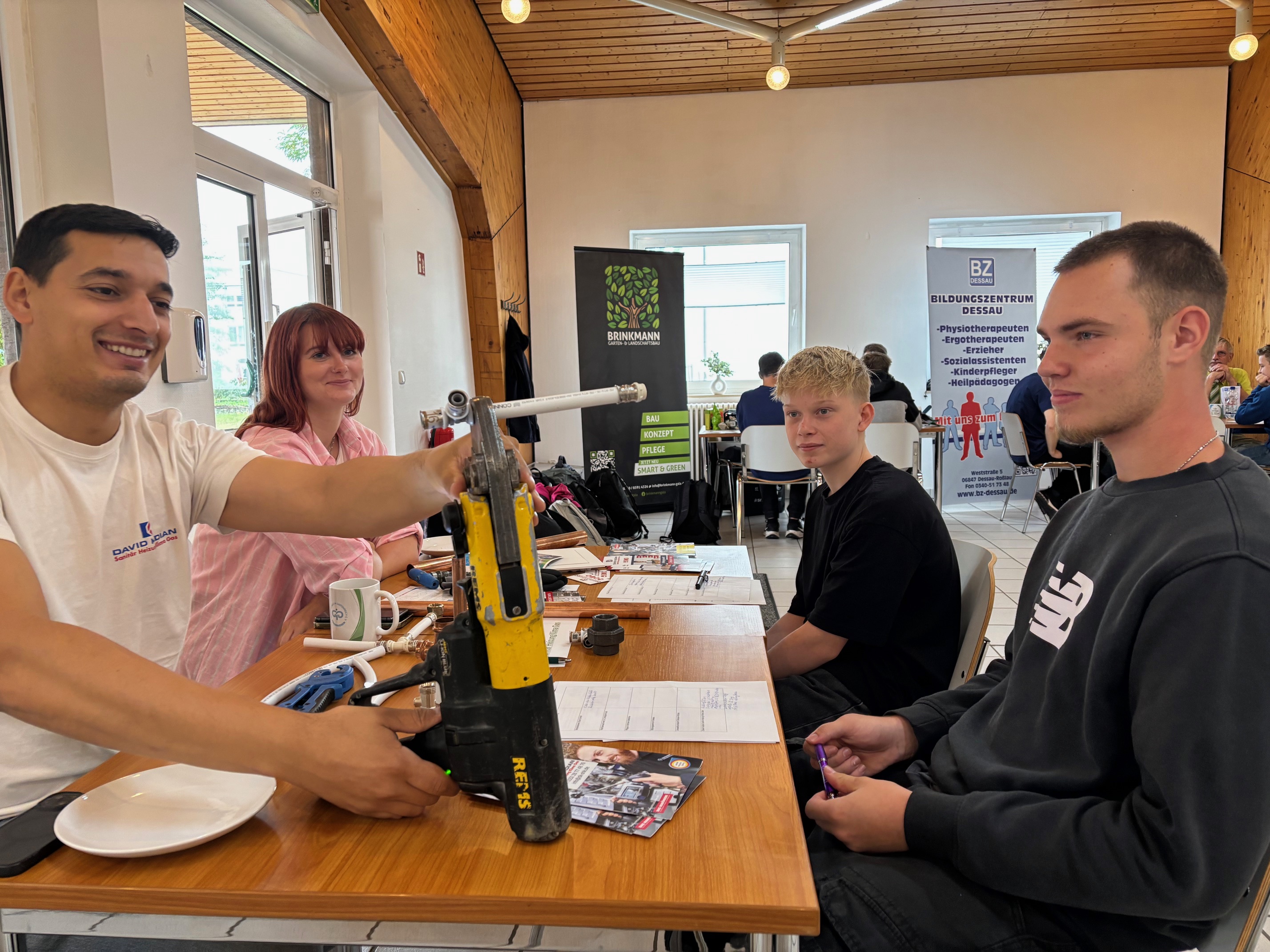 Schüler beim Azubi-Speed-Dating
