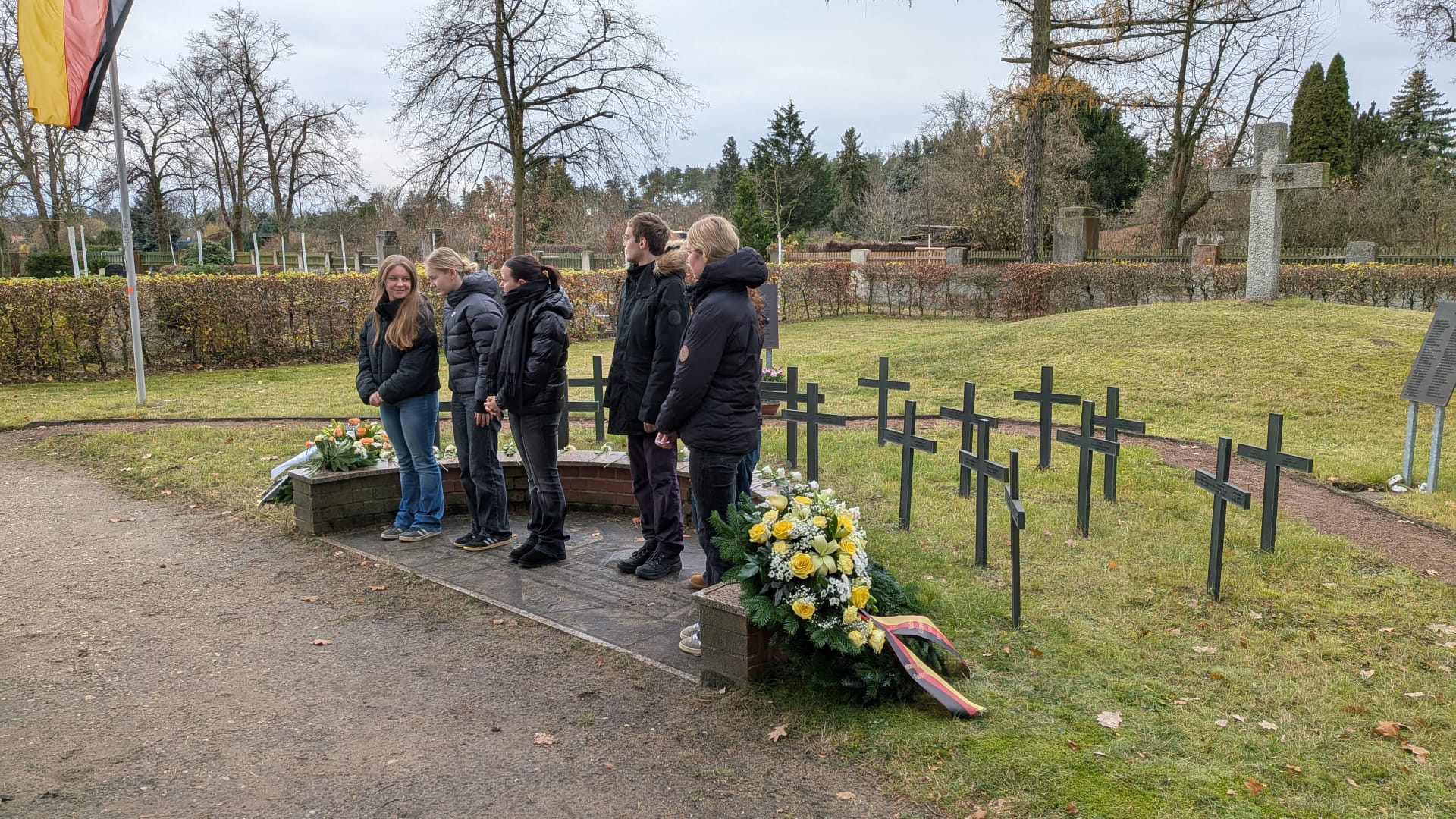 Schüler beim Gedenken